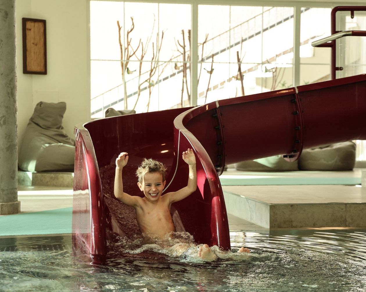Familien-Indoorpool-Rutsche